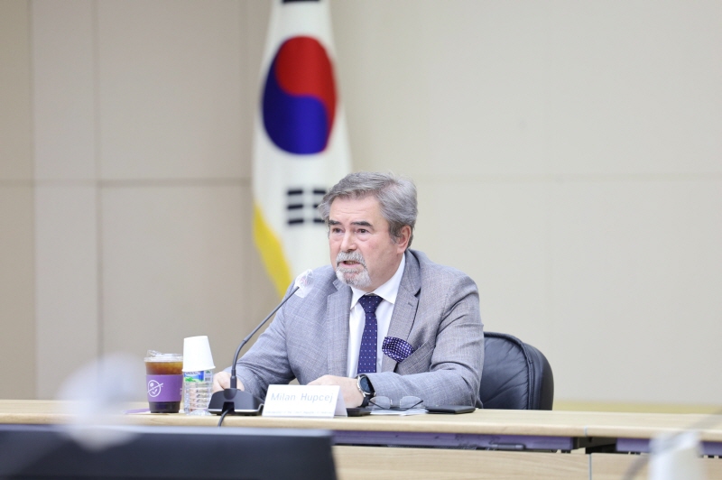 [스페셜렉쳐] 밀란 훕체이 전 말레이시아 체코 대사