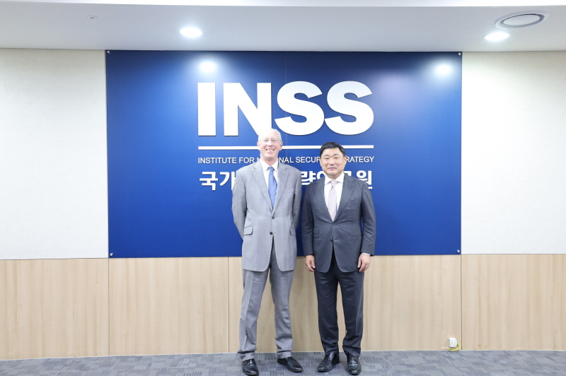 [영국-간담회] 존 에버라드 전 주북 영국대사